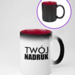 kubek magiczny zmieniający kolor z nadrukiem bordowy